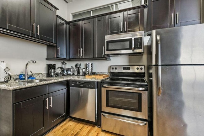 201 Magazine St in New Orleans, LA - Building Photo - Building Photo