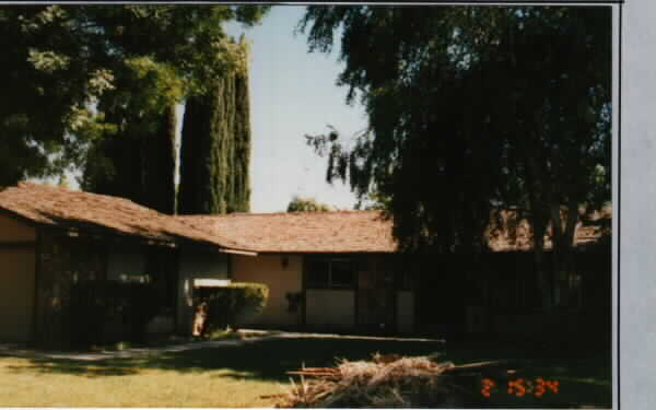 1604-1606 Montclair Dr in Modesto, CA - Foto de edificio