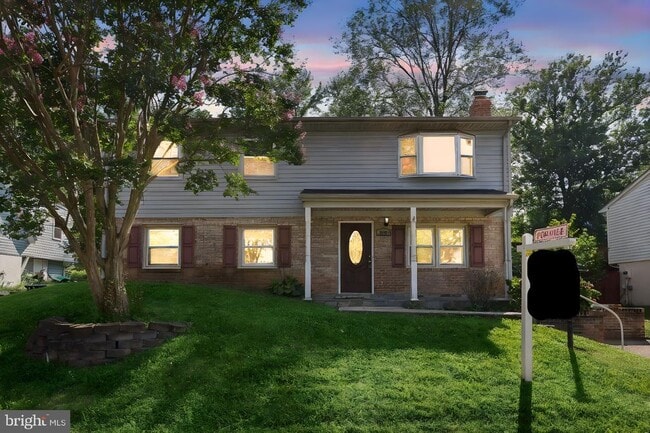 property at 13724 Lynhurst Dr