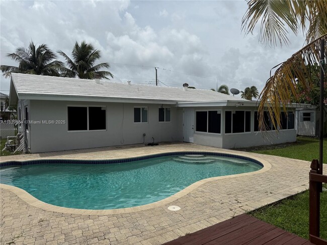 4331 NW 10th St in Coconut Creek, FL - Building Photo - Building Photo
