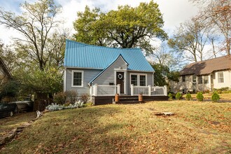 121 S Duncan Ave in Fayetteville, AR - Foto de edificio - Building Photo