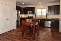 Willow Square of Clarence - 6