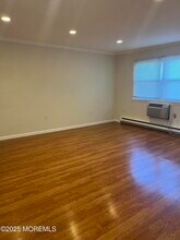51 White St in Eatontown, NJ - Building Photo - Building Photo
