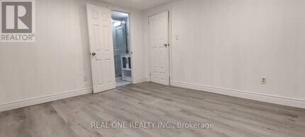 9 Lisburn Crescent in Toronto, ON - Building Photo - Building Photo