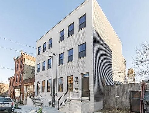 property at 1517 N 27th St
