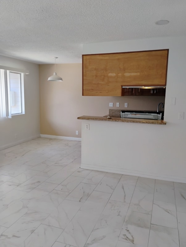 13576 Algonquin Rd