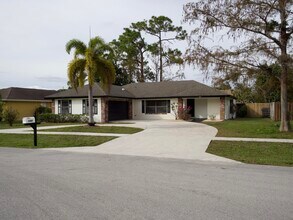1507 Hollyhock Rd in Wellington, FL - Building Photo - Building Photo