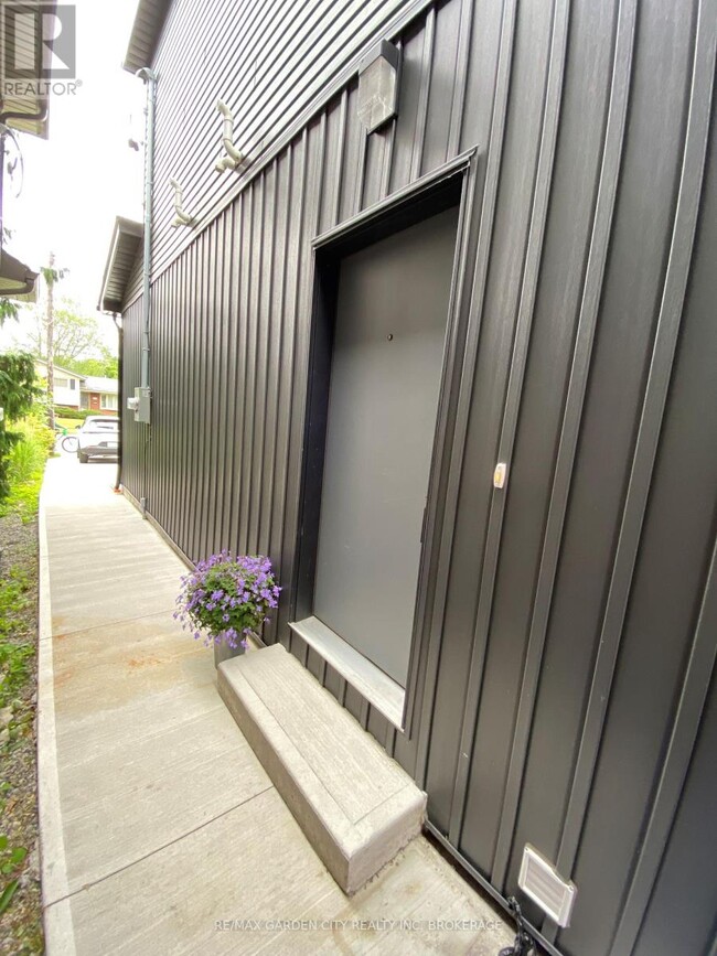 618 Clare Ave in Welland, ON - Building Photo - Building Photo