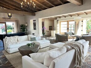 1105 Stratford Ct in Del Mar, CA - Building Photo - Building Photo