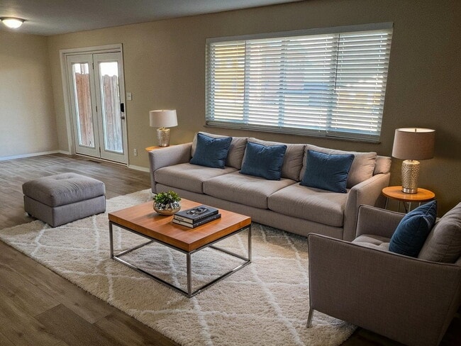 1025 E Pearl St in Miamisburg, OH - Building Photo - Building Photo