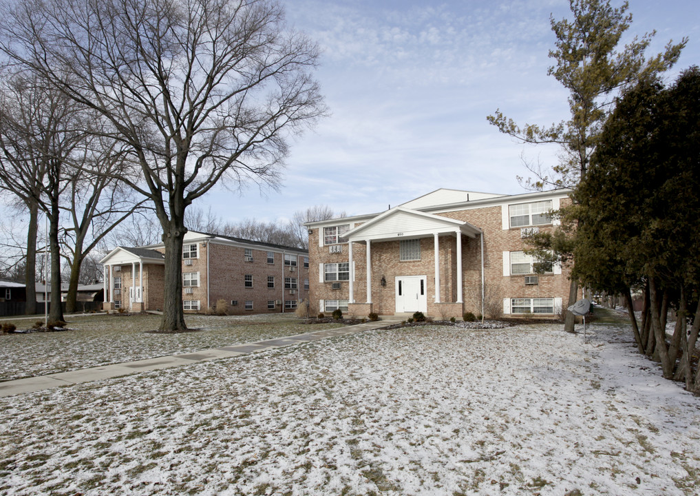 Broadway Court Apartments in Columbus, OH - Foto de edificio