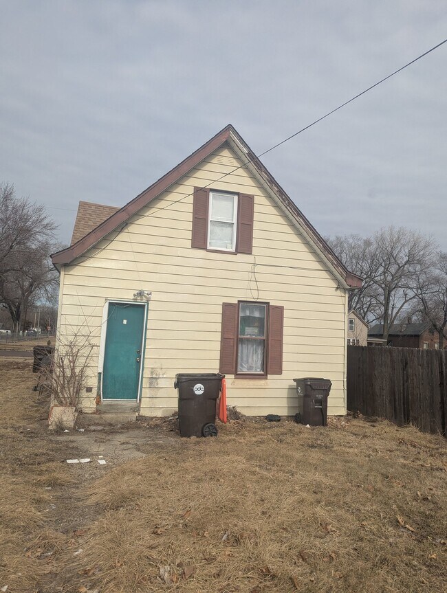2020 W Proctor St in Peoria, IL - Building Photo - Building Photo