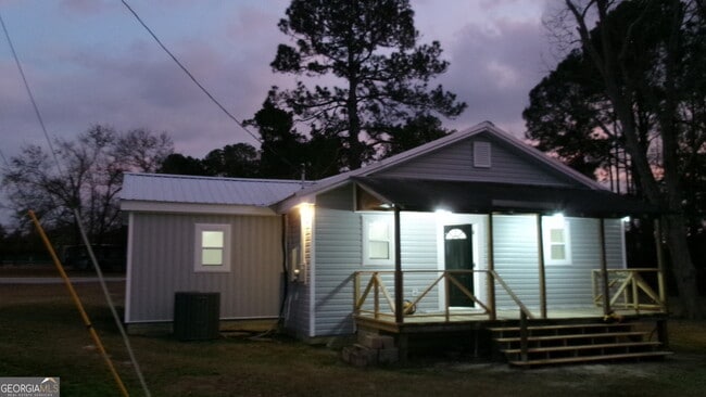 17827 Hwy 129 in Claxton, GA - Building Photo - Building Photo