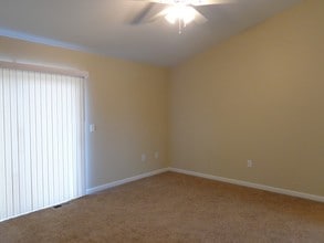 1134 Stonewallridge Dr in Independence, KY - Building Photo - Building Photo