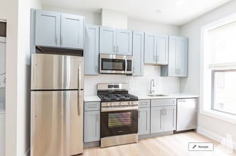 437 W Belden Ave, Unit 428-438-05 in Chicago, IL - Foto de edificio - Building Photo