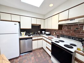 103 Gainsborough St, Unit 302 in Boston, MA - Building Photo