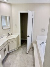 8626 W Greenbrian Dr in Peoria, AZ - Building Photo - Building Photo