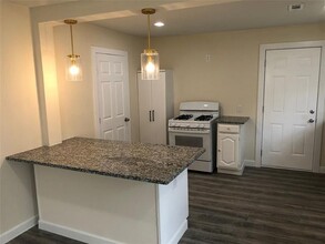 812 Irwin Dr in Hurst, TX - Building Photo - Building Photo