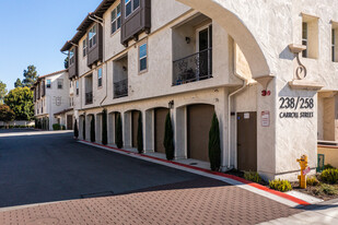 Classics at Town Plaza in Sunnyvale, CA - Foto de edificio - Building Photo