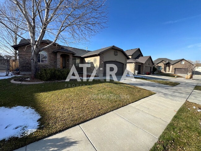 11474 Keystone Dr in South Jordan, UT - Building Photo - Building Photo