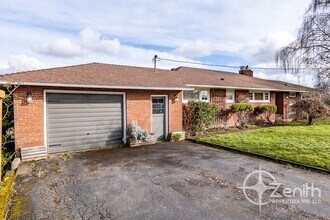 4508 NE 174th St in Vancouver, WA - Foto de edificio - Building Photo