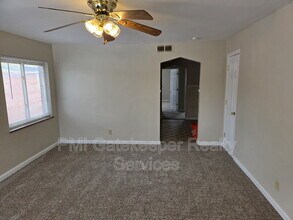 7772 Stillwell Rd in Cincinnati, OH - Building Photo - Building Photo