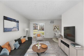 The Roxbury in Cincinnati, OH - Building Photo - Interior Photo