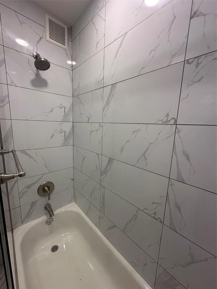 1447 E 95th St in Brooklyn, NY - Foto de edificio - Building Photo