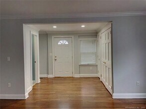 57 Scofield Ave in Stamford, CT - Building Photo - Building Photo