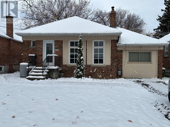 property at 138 Poyntz Ave