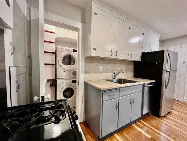 94 Glendale Rd in Quincy, MA - Building Photo - Building Photo