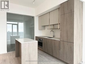 15 Holmes Ave in Toronto, ON - Building Photo - Building Photo