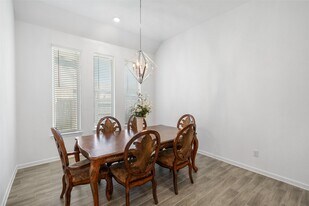 11107 Willamer St in Tomball, TX - Building Photo