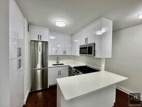 EAST 35 STREET in New York, NY - Foto de edificio - Building Photo