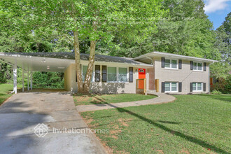 2362 Springdale Cir SW in Atlanta, GA - Building Photo - Building Photo