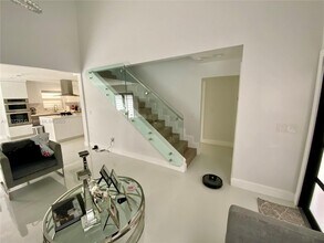 14202 SW 111th Ln in Miami, FL - Building Photo - Building Photo