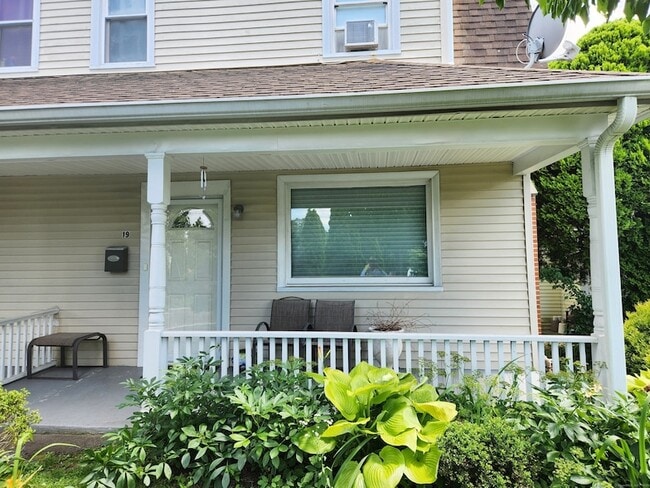 property at 19 Valley Rd