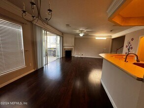 8345 Copperwood Ln in Jacksonville, FL - Foto de edificio - Building Photo