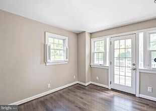 2617 E Maple St in Alexandria, VA - Building Photo - Building Photo