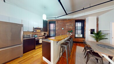 18 Sutton St, Unit 19 Stanhope -1b in Boston, MA - Building Photo - Building Photo