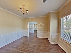 2750 Elkmont Rdg SW in Atlanta, GA - Foto de edificio - Building Photo