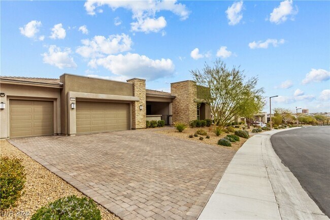 10016 Copper Edge Rd in Las Vegas, NV - Building Photo - Building Photo