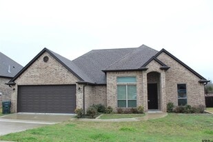 1811 Spruce Pine Lane in Tyler, TX - Building Photo