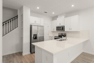 1366 Tarflower Dr in Winter Springs, FL - Building Photo - Building Photo