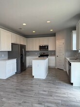 100 Wild Wind Cv in Jarrell, TX - Building Photo - Building Photo