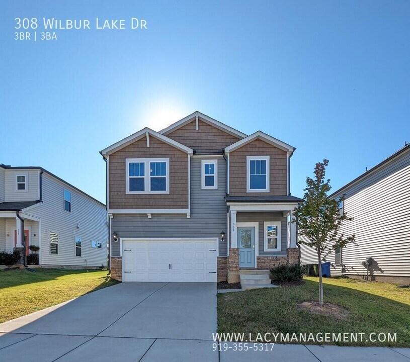 308 Wilbur Lake Dr in Fuquay Varina, NC - Building Photo