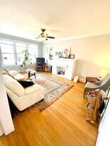 1731 W Ainslie St in Chicago, IL - Building Photo