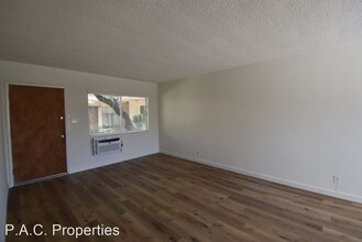 6245 Cahuenga Blvd in Los Angeles, CA - Building Photo - Building Photo
