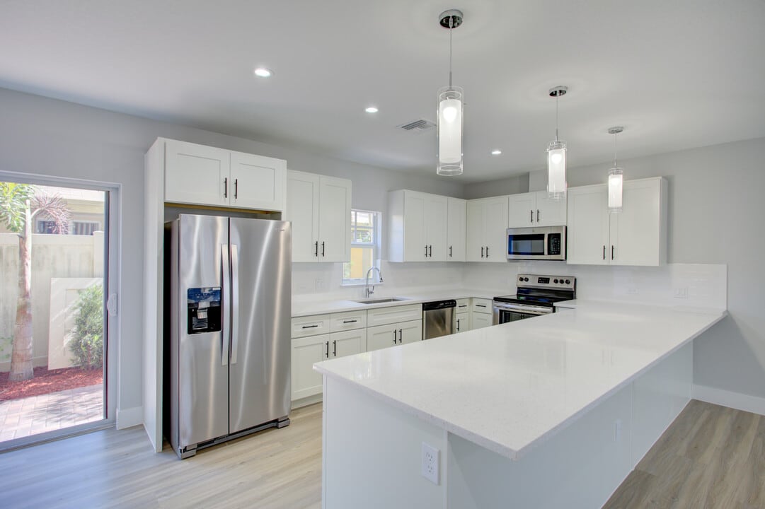 405 3rd Ave S in Lake Worth Beach, FL - Foto de edificio