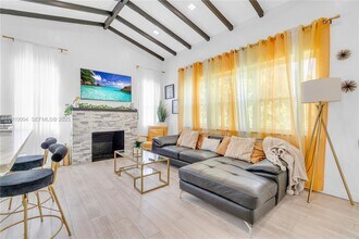 774-774 NW 49th St in Miami, FL - Building Photo - Building Photo